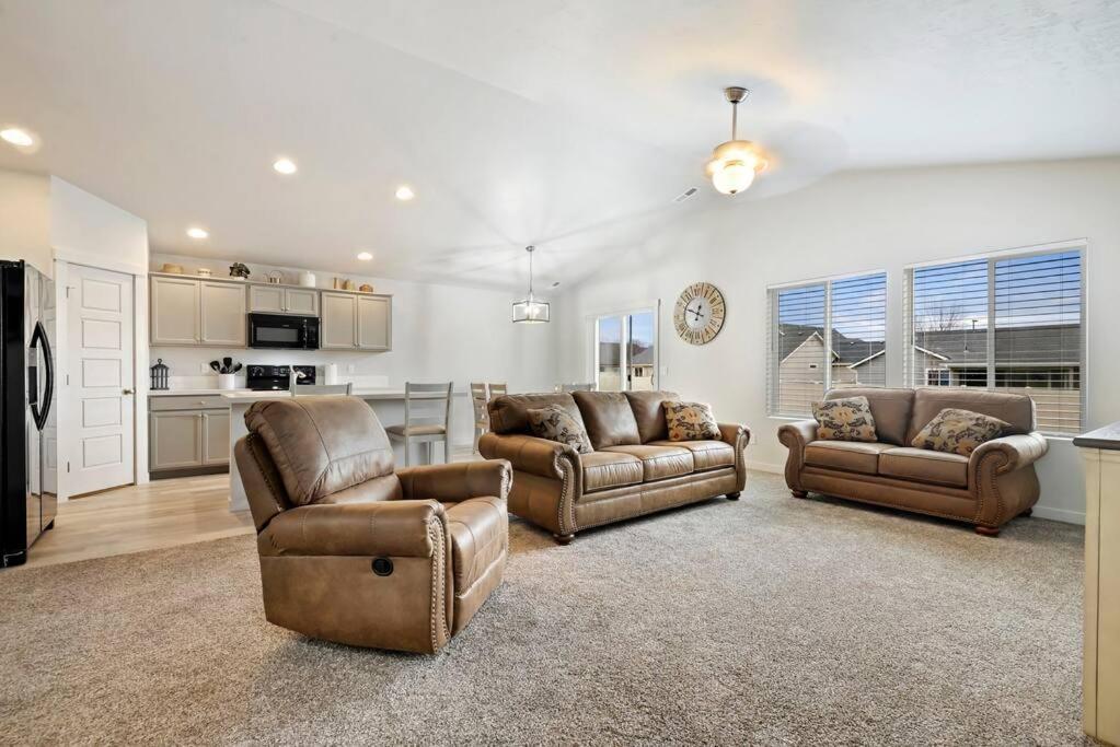 Beautiful Brand New Kuna Home! Bagian luar foto