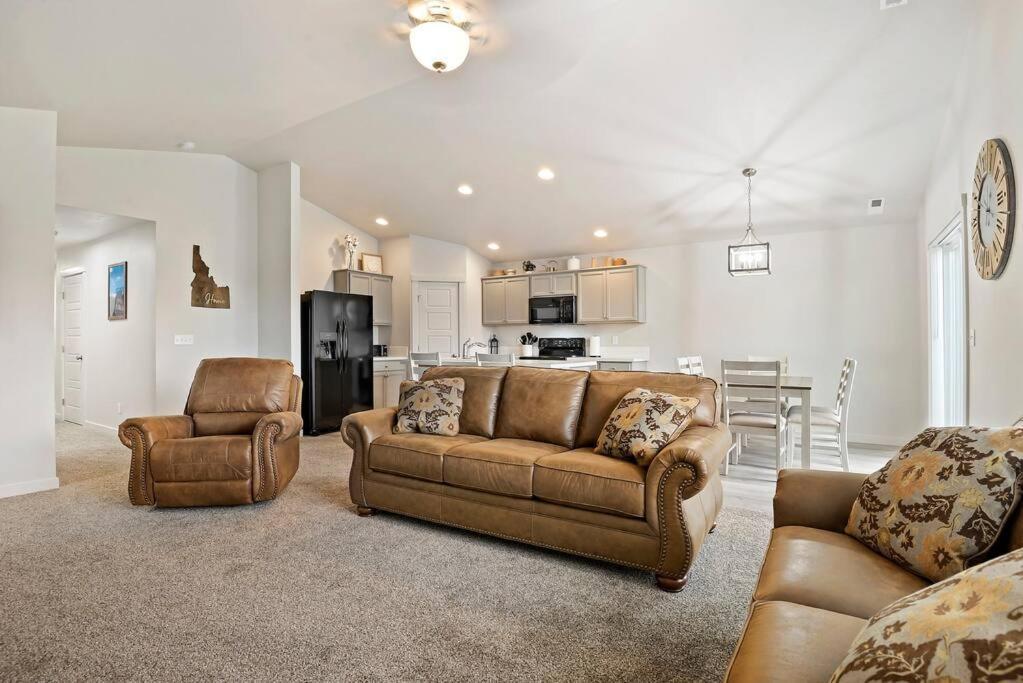 Beautiful Brand New Kuna Home! Bagian luar foto